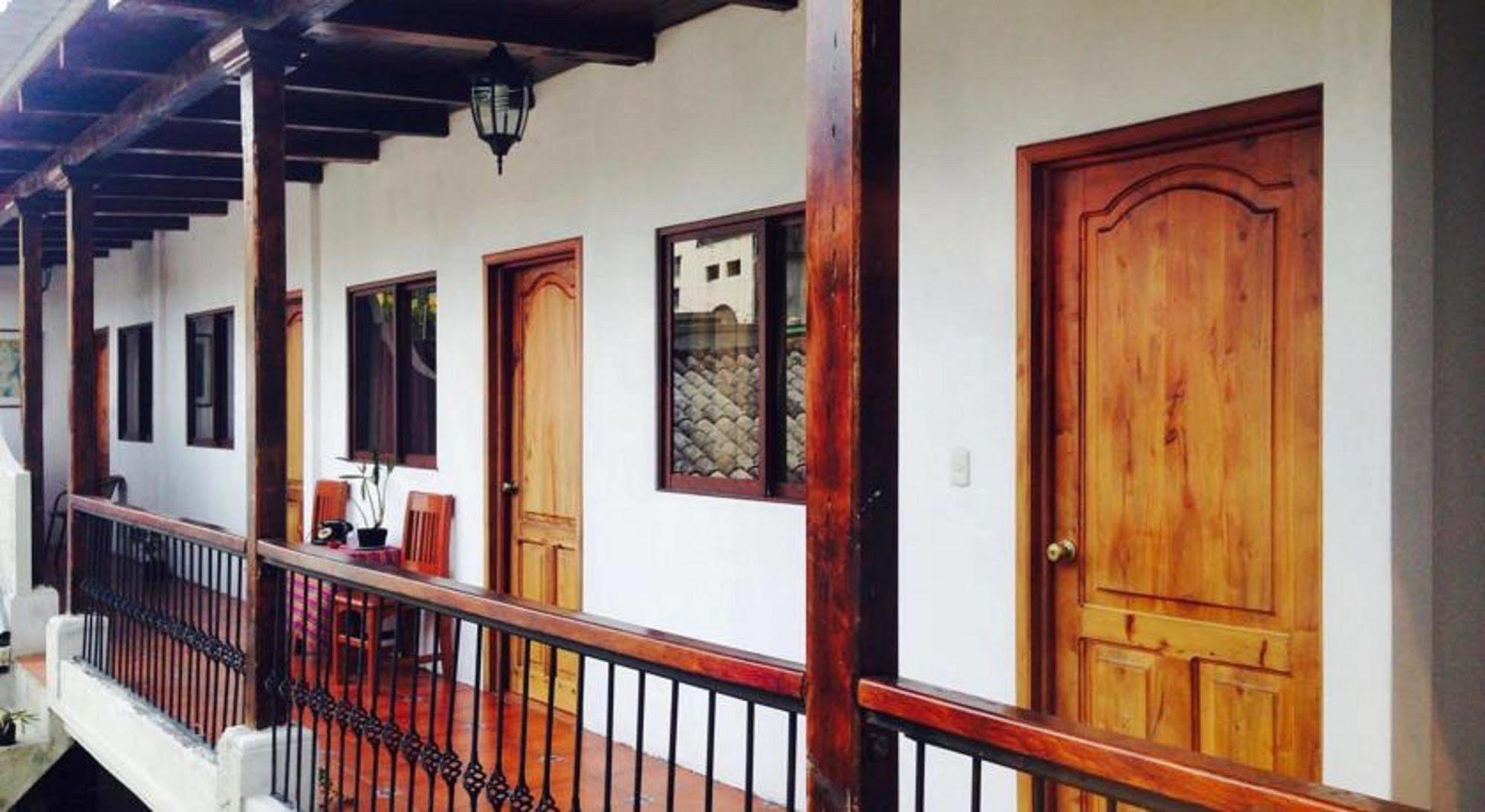 Matalbatz Hotel Cobán Exteriör bild